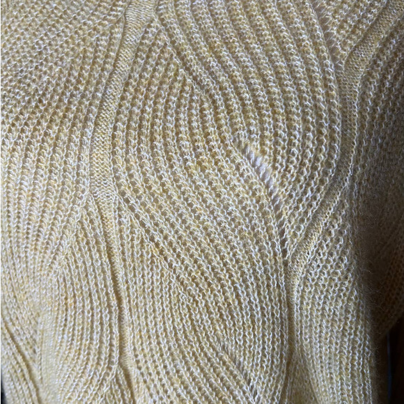 Anthropologie Women's Sweater Size XS in Yellow Green Partial Wool Blend - Picture 2 of 6